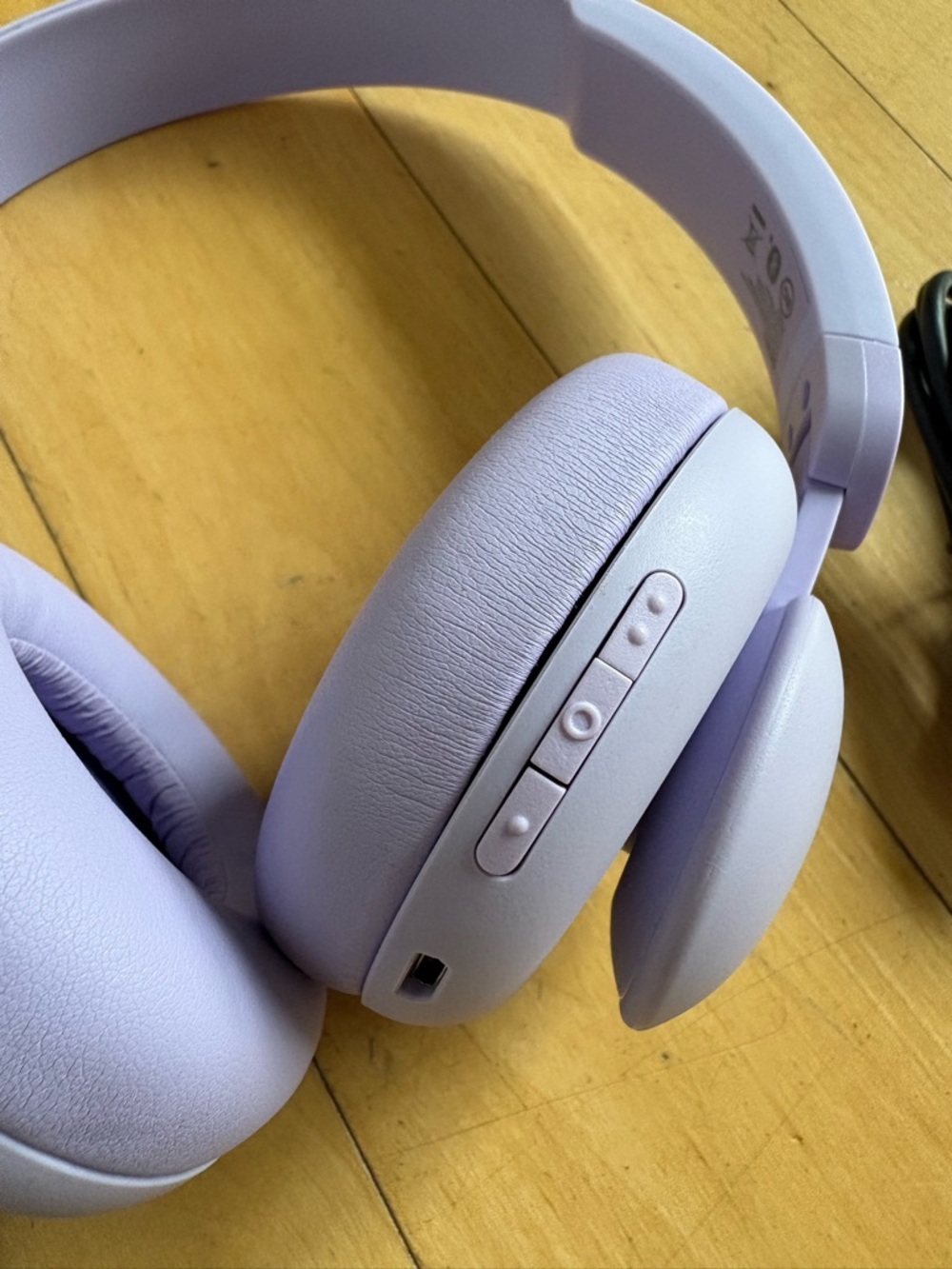 Wireless Headphones Bluetooth High Definition Sound Padded Adjustable Purple - Picture 4 of 5